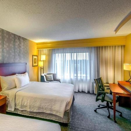 คอร์ทยาร์ด กรีสโบโร แอร์พอร์ต Hotel กรีนส์โบโร ภายนอก รูปภาพ