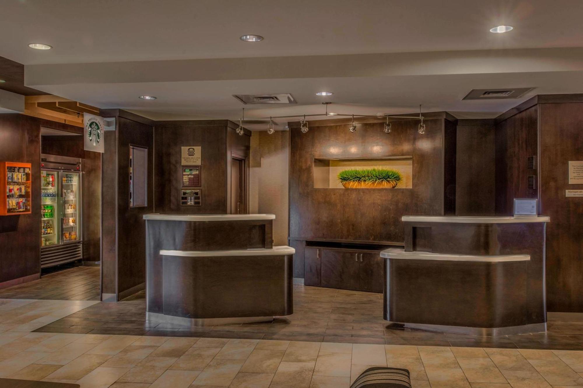 คอร์ทยาร์ด กรีสโบโร แอร์พอร์ต Hotel กรีนส์โบโร ภายนอก รูปภาพ